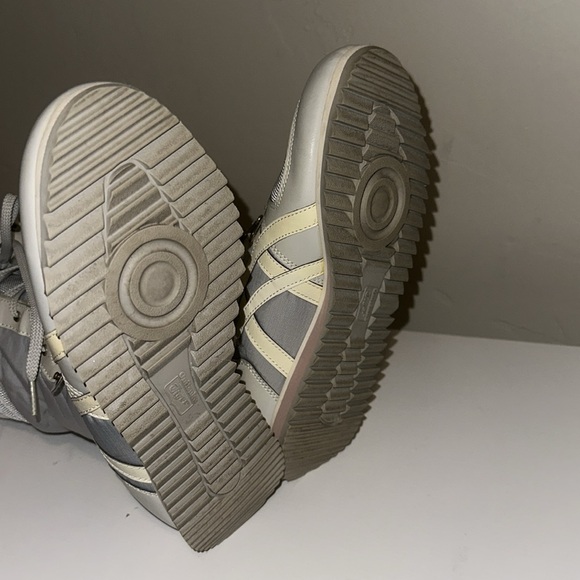 Onitsuka Tiger Women's Boots Light Powder Blue & Cream Lace Up Size 7.5 - Picture 8 of 11